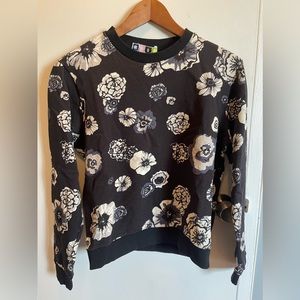 New Authentic MSGM Sweater. Made in Italy. Size XS Black,White top nwt msrp $416